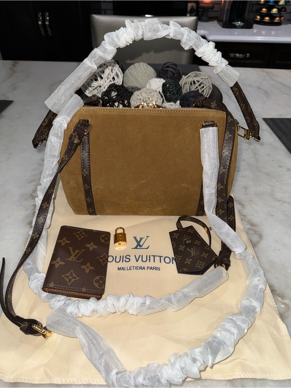 Lv Shoulder bag SMALL FLAW PLS READ